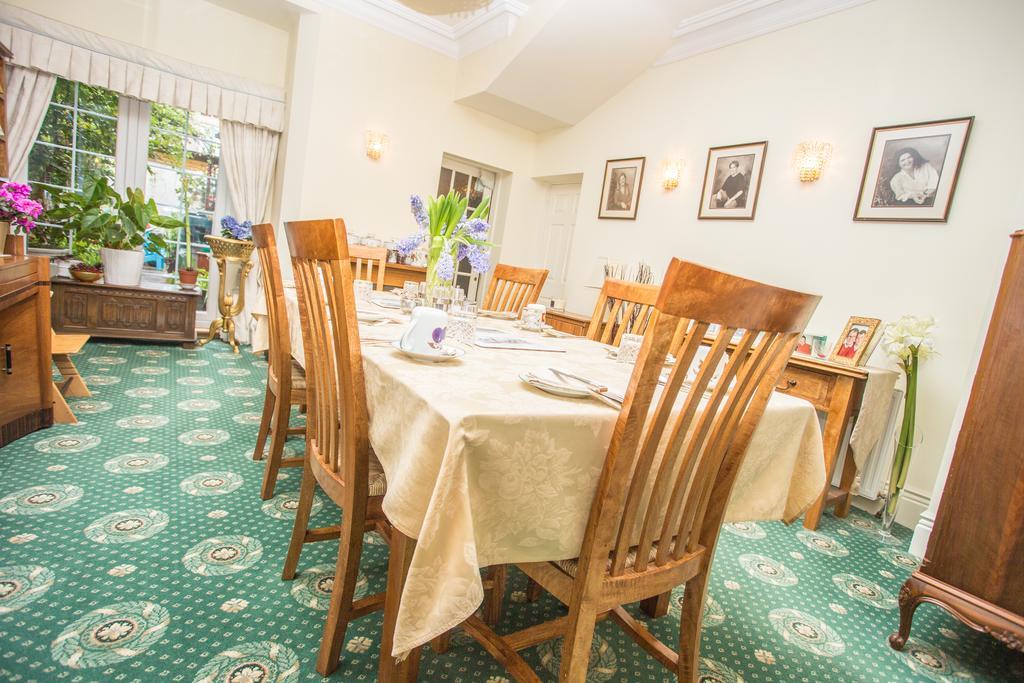 Park Lodge Guest House Уитли-Бей Экстерьер фото